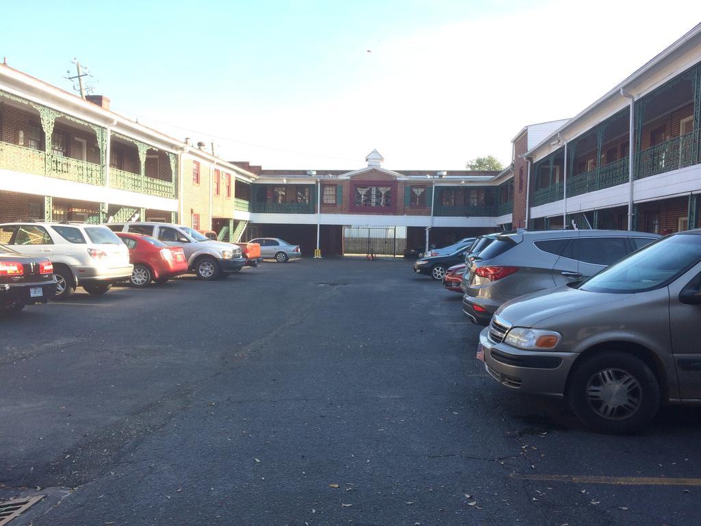 Budget Inn Downtown Mobile Buitenkant foto